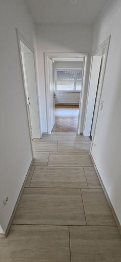 Modernisierte, barrierefreie 2 Zi. Stadtwohnung mit Garten und Südterrasse – Flur