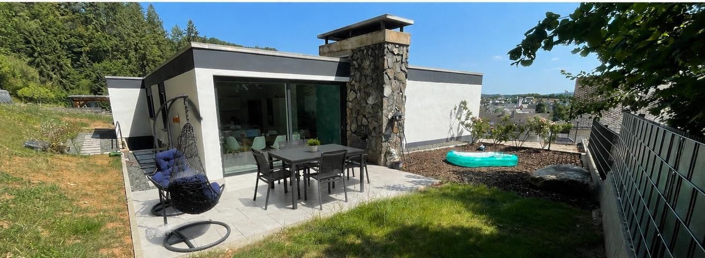 Modernisiertes EFH + ELW | 195 m² | Waldrand | Luxemburg 20 Min | Provisionsfrei – Terrasse