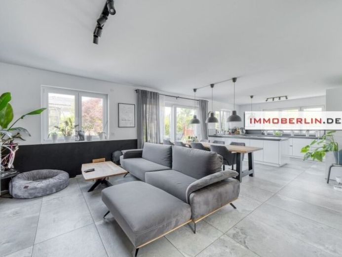 IMMOBERLIN.DE - Effizientes Haus mit schönem Sonnengarten in familienfreundlicher Lage – Foto 1