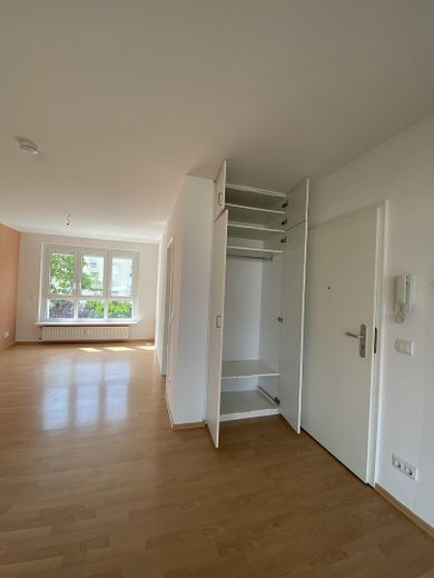 Eingang mit Einbauschrank