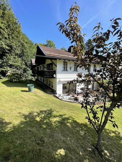 Historisches Wohnen im Park, Seenähe, gute Lage - von Privat – Südwesten