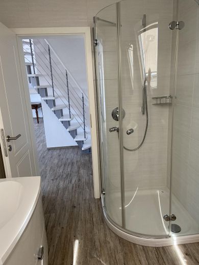 Zweites Duschbad mit WC