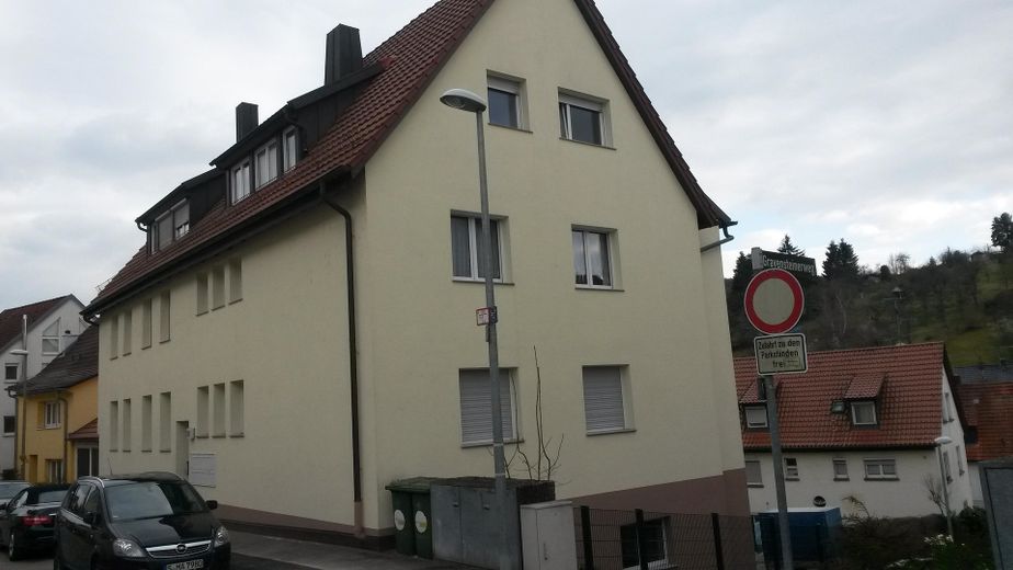 Renovierte 2-Zimmer-DGWohnung in Stuttgart-Rohracker – Hausansicht