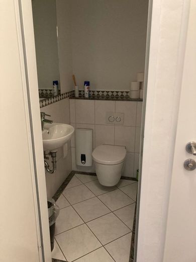 Büro in Wandsbek sucht neuen Mieter – Bad links