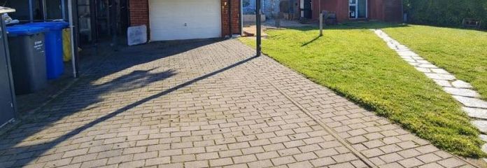 Ebenerdiger Bungalow mit Wintergarten, Gartenhaus und zwei Wohneinheiten – vielseitiges Wohnen auf großem Grundstück