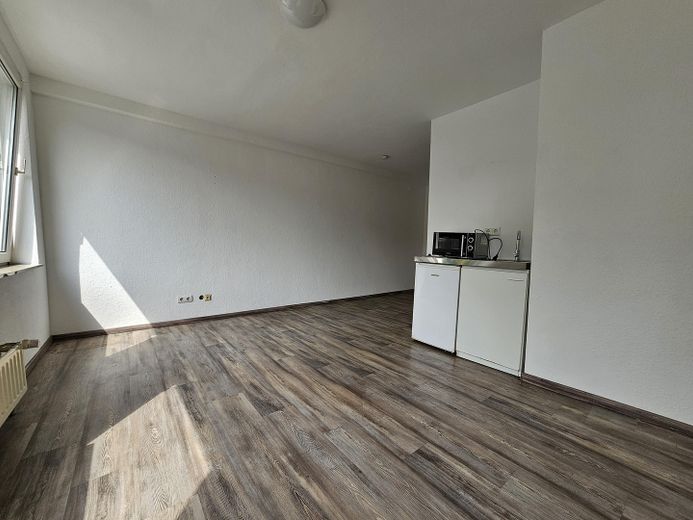 Schöne 1-Zimmer Single Wohnung Mitten in Solingen-Ohligs – Wohnraum
