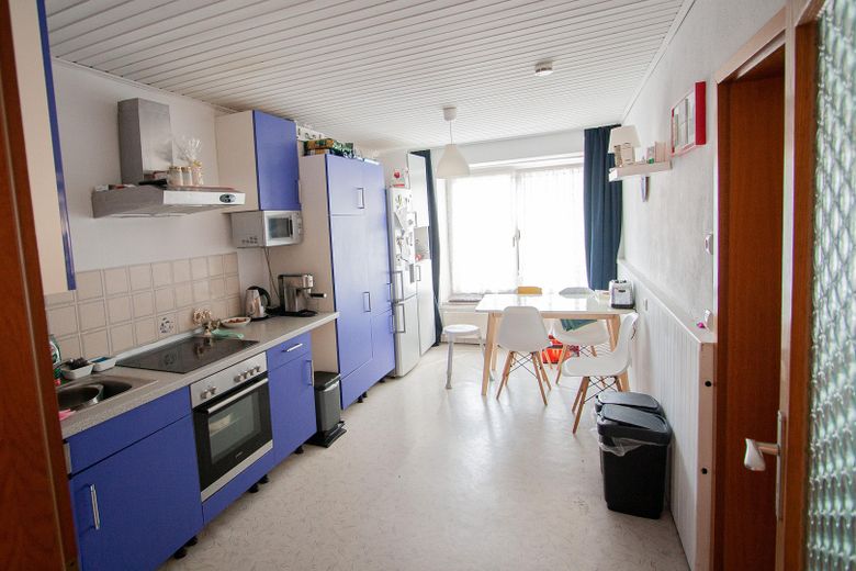 Ruim 3-kamerappartement met terras en tuin – Foto 4
