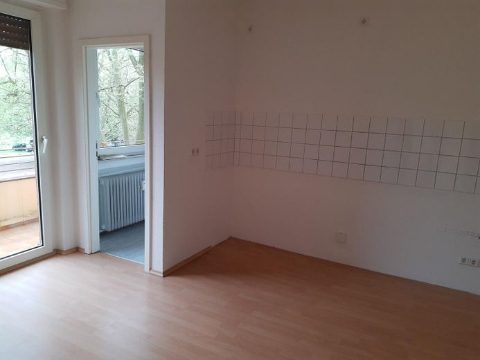 Schöne 2-Zimmerwohnung mit Balkon,Dusche,Stellplatz, neu zu vermieten – Küche