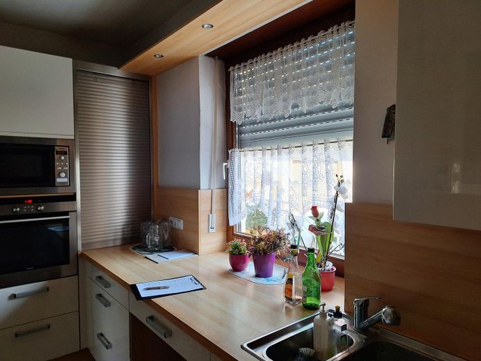 Casa residenziale con capannoni di stoccaggio senza commissioni – Foto 4