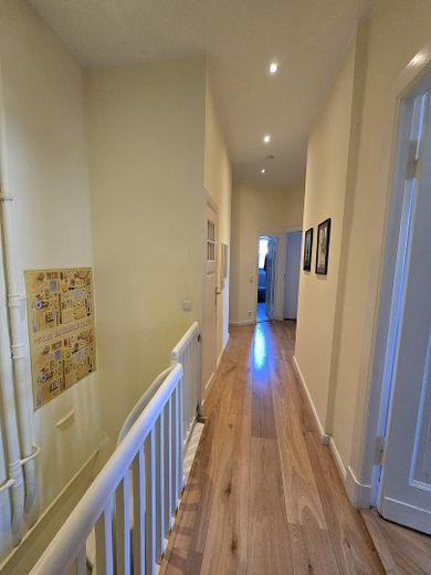 Flur mit Wendeltreppe