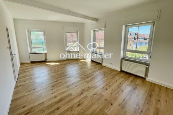 Frisch saniert: 4ZKB, 116 m² + Kellerabteil, Fußgängerzone – 2,70 m Deckenhöhe, Haustechnik neu