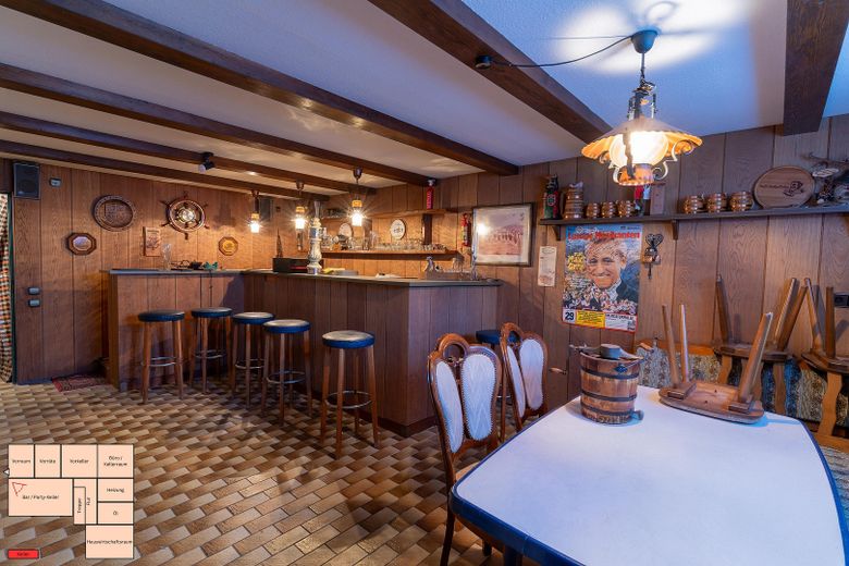 Ideales Haus für Familie mit 2–4 Kinder in sehr ruhiger Traumlage und viel Platz in Bühl-Weitenung – Bar / Partykeller