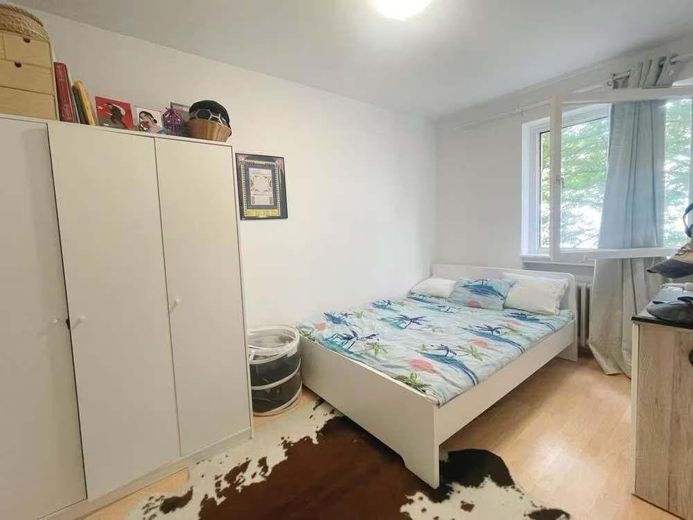 Schlafzimmer 1