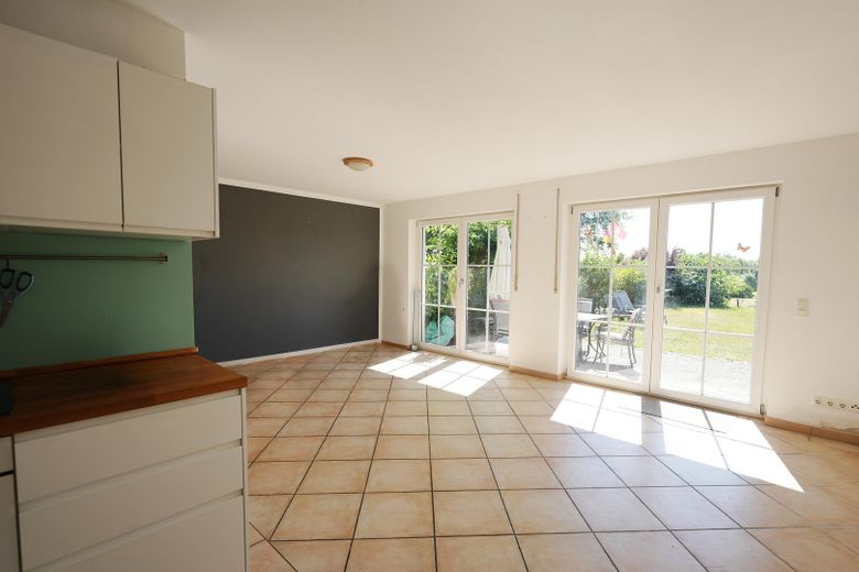 Flexibles Ostseehaus in Karlshagen – Wohnen und Ferienvermietung unter einem Dach – Wohnküche EG