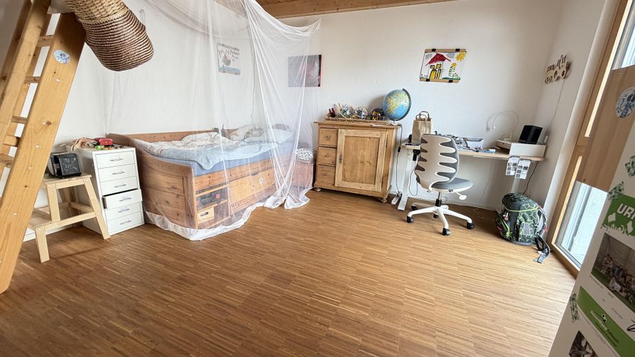 Maison de caractère personnalisée : maison jumelée claire et haut de gamme à Bittenfeld, KfW 55 – Kinderzimmer