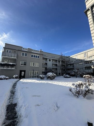 Moderno appartamento monolocale completamente arredato con balcone in posizione centrale (Eberhardshof)) – Gebäude Außenansicht