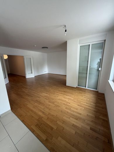 NEW modernized 2-room apartment with kitchen in the prime location – Foto 5