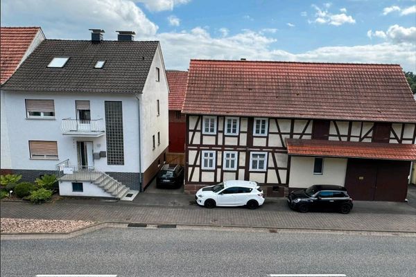 Ronshausen, Eengezinswoning + bijgeb.