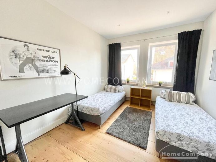 Friedrichsdorf (8070868) Komplett möbliert, ausgestattetes 7 Zimmer Haus – 66609f83ac6ce1f4b93932bd3b10a9fedaf7e4d3.jpg