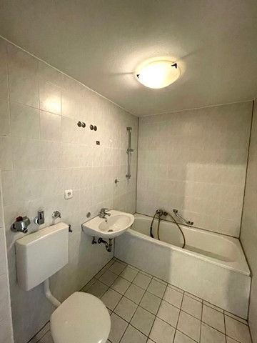 Provisionsfreie helle sanierte 2 Zimmer Whg. mit Balkon – Foto 2