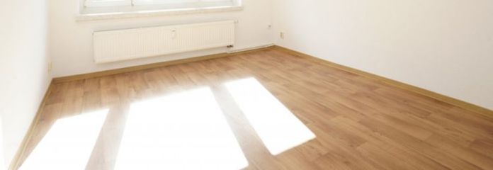Kampüs bölgesinde / Pencereli banyo