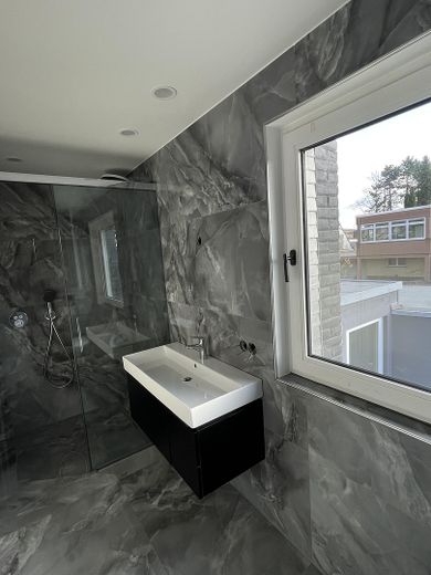 Wunderschönes Einfamilienhaus – Badezimmer Oben