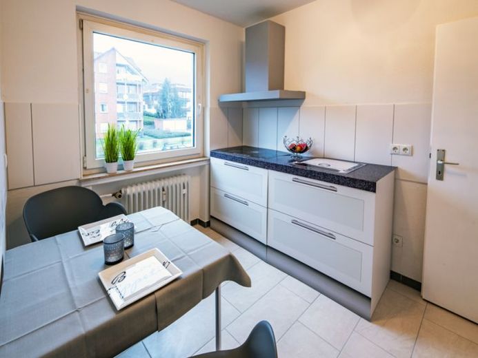 Rented investment property with increased tax advantage in Duisburg. 4.4% return, 4.4% depreciation for tax purposes – Foto 1