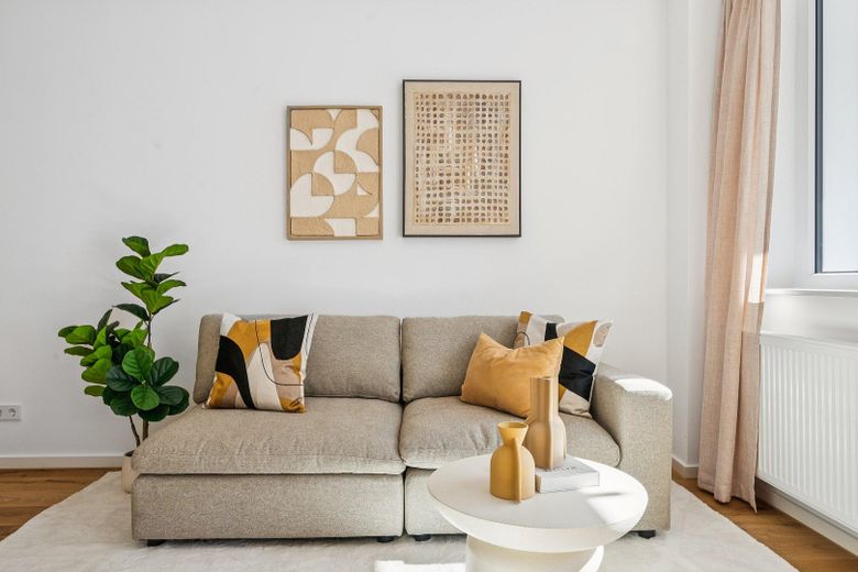 PROVISIONSFREI - FRISCH SANIERTE 3-ZIMMER-WOHNUNG MIT BALKON & EICHENPARKETT – Wohnküche