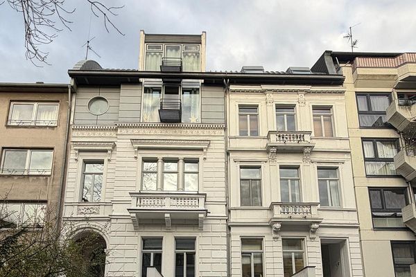 Wohnen & Arbeiten am Lousberg – 205 m² im Baudenkmal, 2 Stellplätze