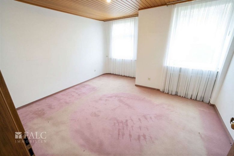 Stilvolles Familienhaus zu verkaufen! – Kind EG