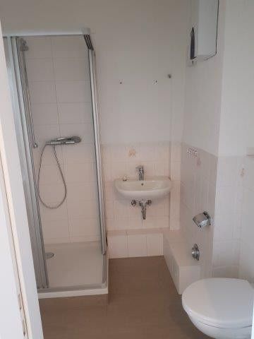Voll vermietetes, attraktives,MFH mit 5 WE´s in Zentrumsnähe von Reichenbach – Separate Dusche und WC