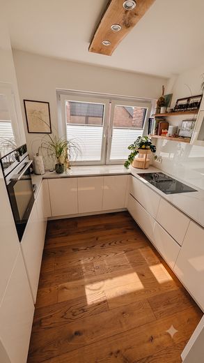 Großzügige Maisonette-Wohnung mit Süd-Balkon in Zentrumnähe – Küche