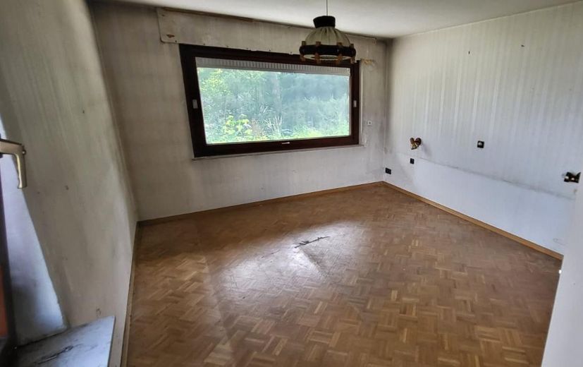 Architektenhaus in ausergewöhnlicher Alleinlage – Schlafzimmer EG