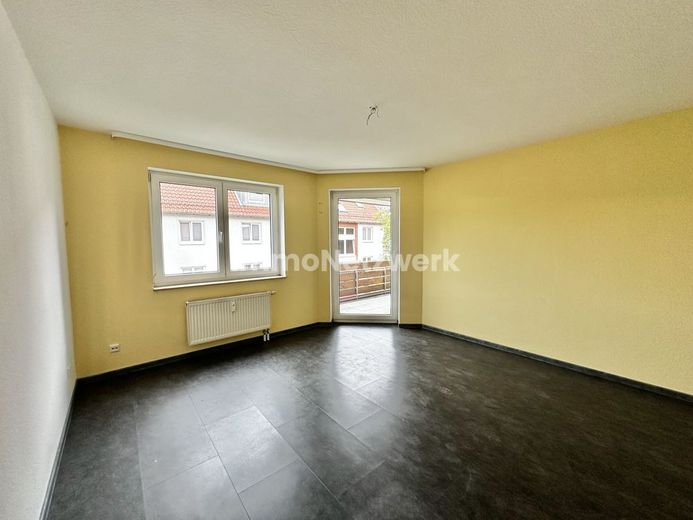Großzügige, helle Wohnung mit durchdachtem Grundriss in ruhiger Lage mit Südwestbalkon, großes Bad – Schlafzimmer