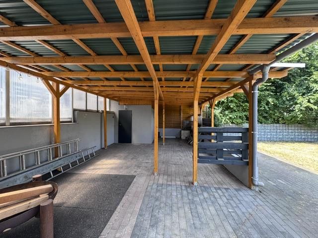 منزل شبه منفصل بحديقة واسعة، ومرأب مزدوج وغير ذلك الكثير في 61197 Florstadt-Stammheim – Überdachter Gartenbereich