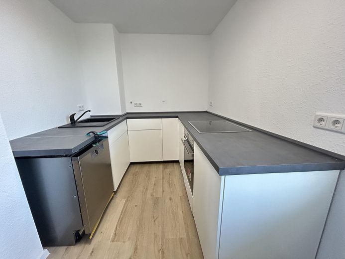 Penthouse - Kapsamlı renovasyon sonrası ilk kullanıma yakın 1 oda (yeni gibi), elektrikli cihazlar dahil – Küche 4