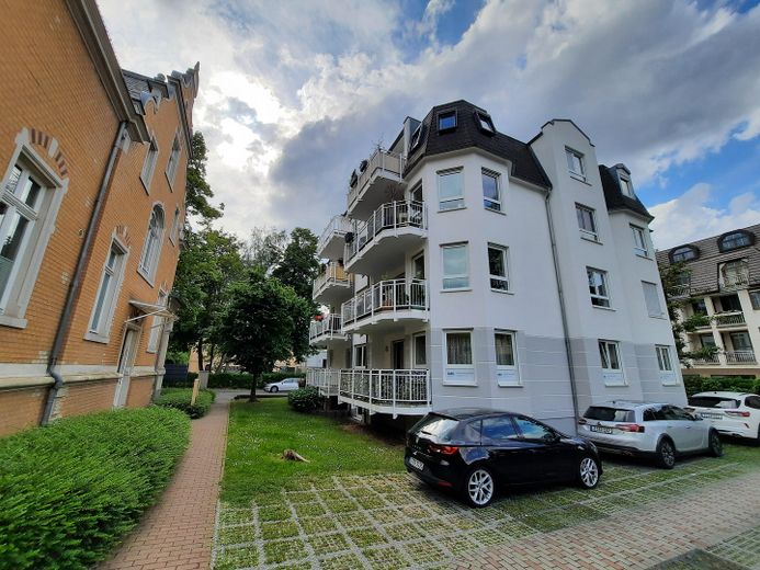 2 sonnige WE (5% Rendite) TOP gepflegt, Balkon, Aufzug, ruhig und trotzdem mitten in Zwickau! – Foto 6