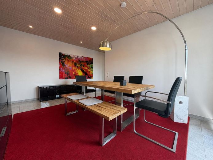 Möblierte Wohnung mit Panoramaterrasse & Weitblick – Esszimmer 