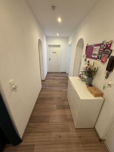 -RESERVIERT- Zentral gelegene 3-Zimmer-Wohnung mit Balkon in Brühl – Flur