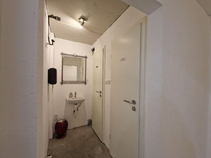 WC-Bereich Laden