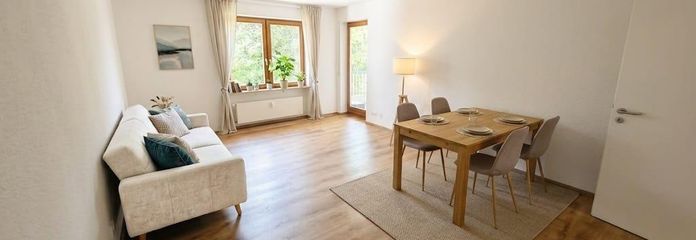 +++Bezugsfreie 2-Zimmer mit EBK, Balkon und Stellplatz+++
