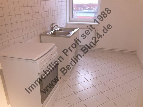 Dachgeschoss -Wohnung - Bruttokaltmiete – 11.2.15 012