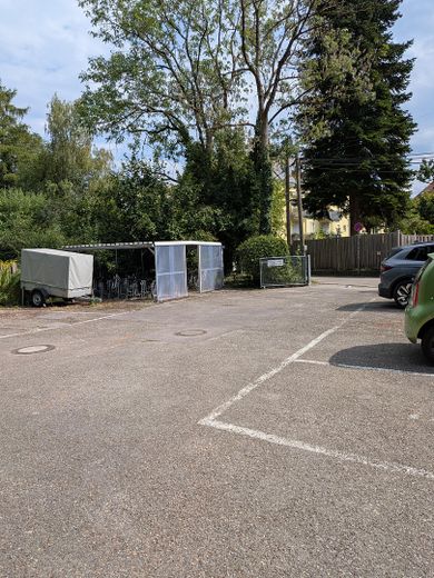 3-pokojowe mieszkanie w Alt-Moosach, 3 minuty do U3, wśród zieleni i z dużą ilością słońca. Bez prowizji! – Fahrradstellplatz