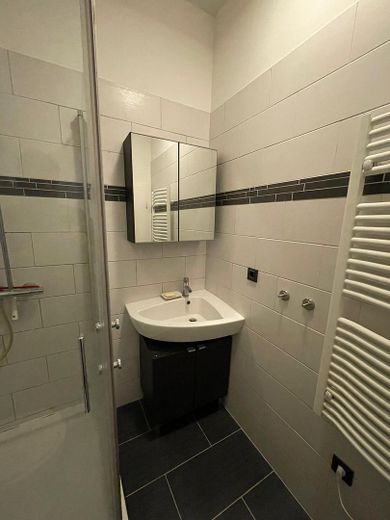 Charmante 2,5-Zimmer Altbauwohnung mit Stuck & Balkon – Hamburg-St. Pauli – Badezimmer