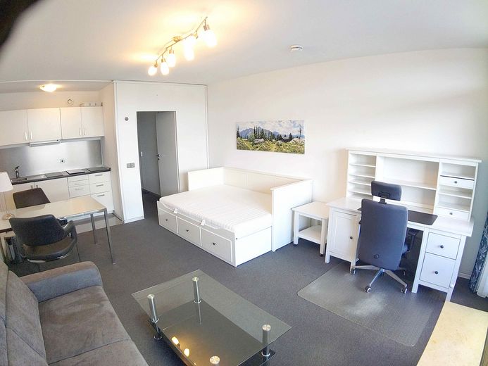 Freies Apartment auf dem Olympia-Einkaufszentrum, provisionsfrei von privat – Innenansicht