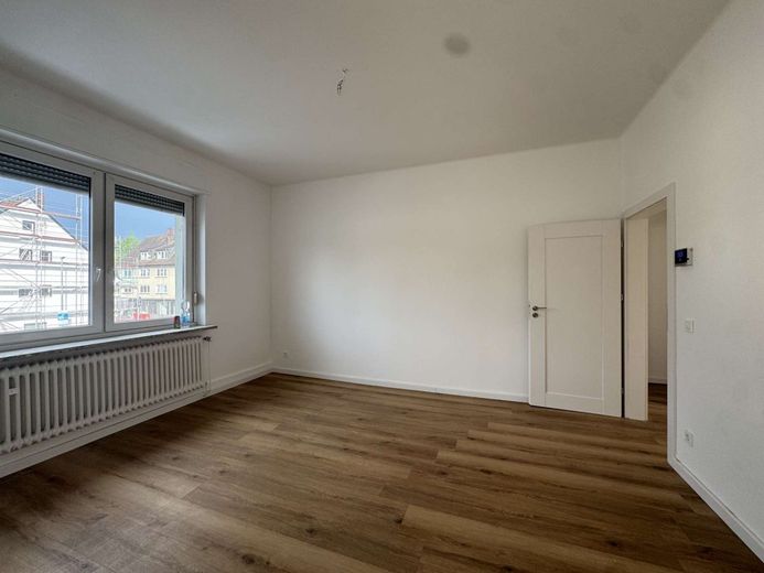 Helle frisch sanierte 2,5 Zimmer Wohnung in Bestlage von Wattenscheid - direkt am Aldi &amp; Netto – Wohnzimmer (2)