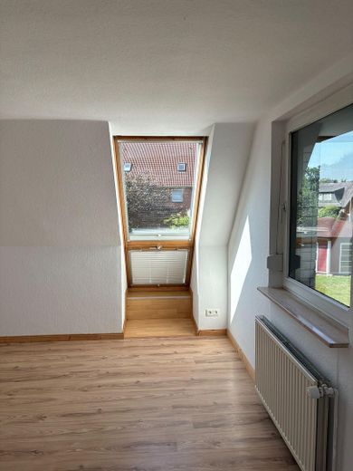 Freistehendes Einfamilienhaus mit Doppelgarage und schönem Garten – Foto 25