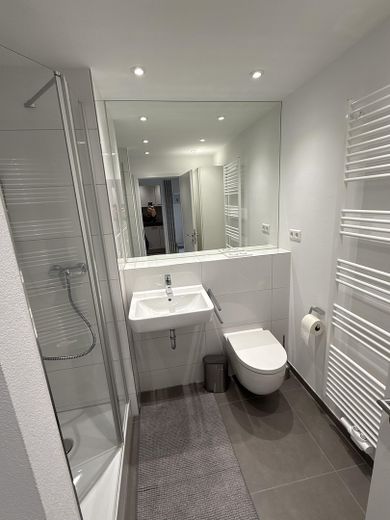 NEU Saniert - Vollmöbliertes 1-Zimmer Apartment mit Ausblick im SI-Centrum, ab sofort verfügbar – Foto 8