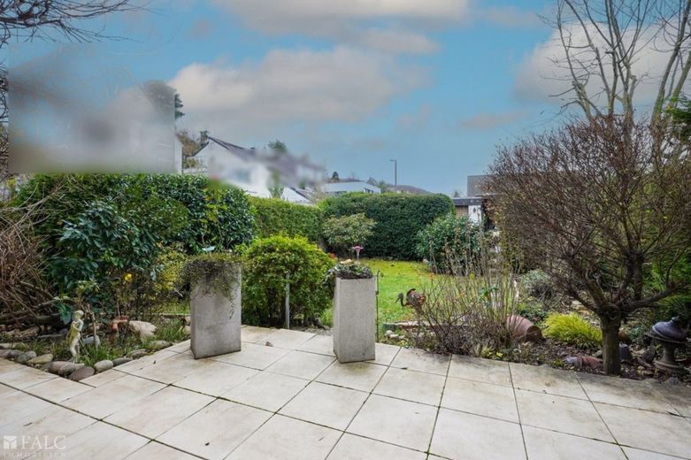 Terrasse mit Garten