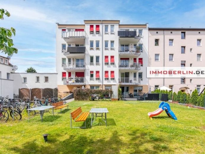 IMMOBERLIN.DE — Сучасна сімейна квартира зі спокійним балконом на південній стороні та місцем у підземному гаражі – Фотографія 1